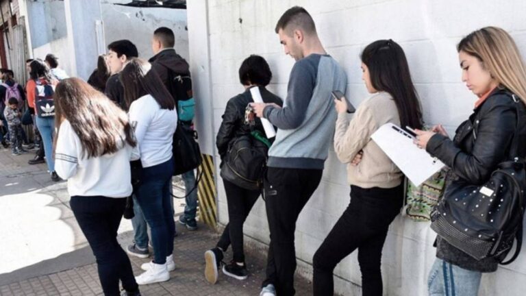 Aumento de la prestación por desempleo para un rubro clave: ¿a cuánto asciende?