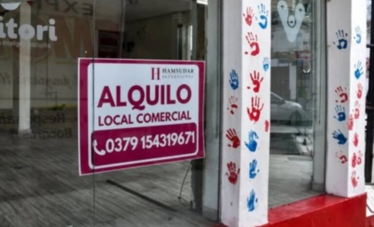 Crisis en el Centro de Corrientes por caída del consumo y locales vacíos