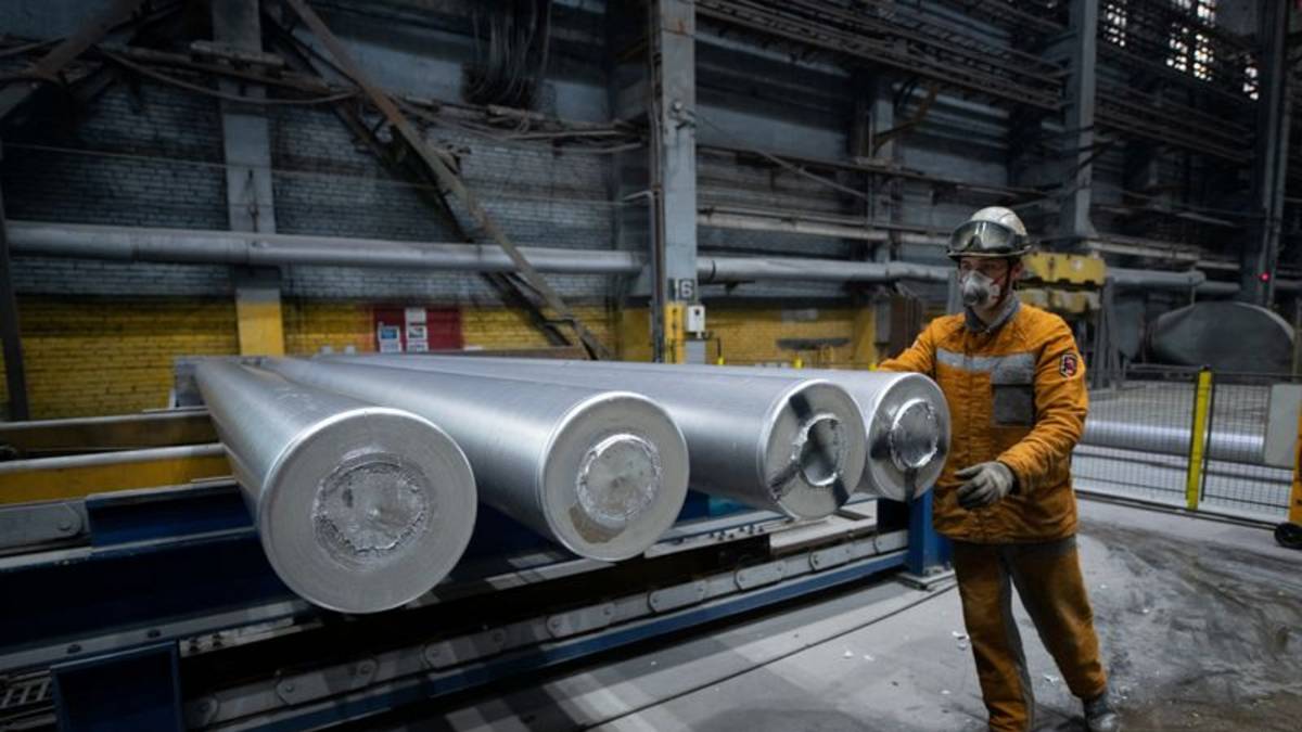 Aluminio alcanza máximo en cuatro años por temor a desabastecimiento