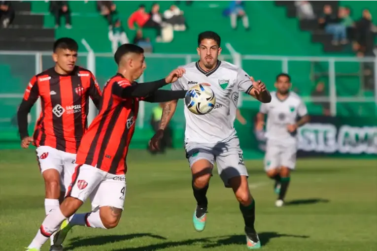 Patronato empata 1-1 con San Martín de San Juan y suma un punto de visitante en partido parejo