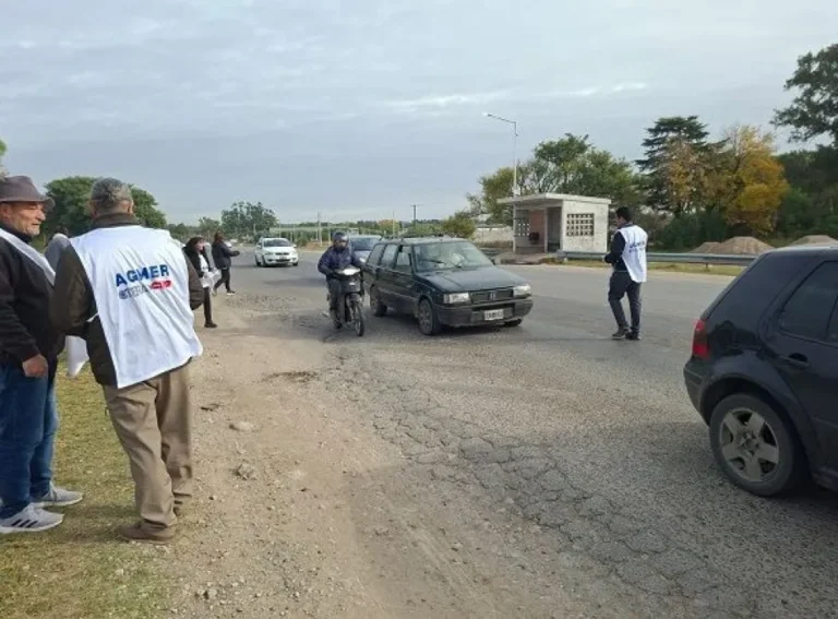 Agmer realiza volanteadas en rutas y accesos para visibilizar el impacto de la reforma jubilatoria