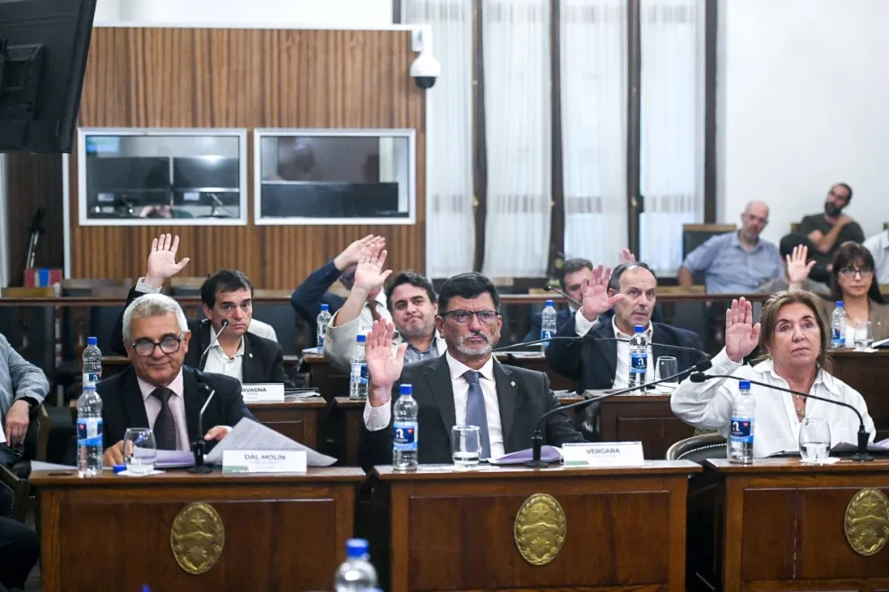 Buscan cerrar la puerta a las reelecciones cruzadas de intendentes y viceintendentes en Entre Ríos