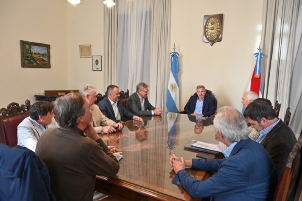 Frigerio y ACA examinan inversiones y logística productiva en la provincia
