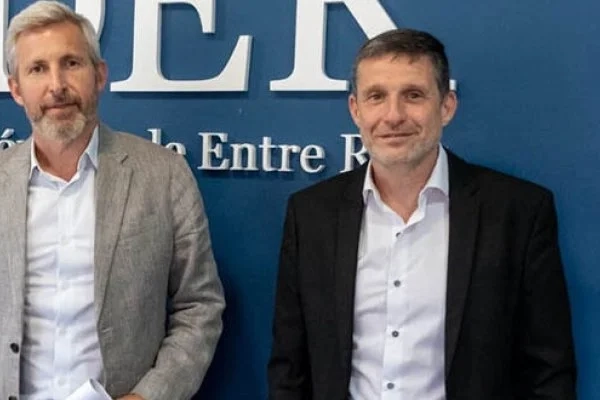 Filipuzzi contrata a su hijo y nuera en la Uader: ¿conflicto de intereses?