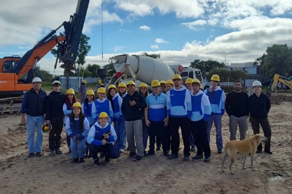 Estudiantes de la EET 45 en Visita Técnica a Obra Educativa en Ejecución