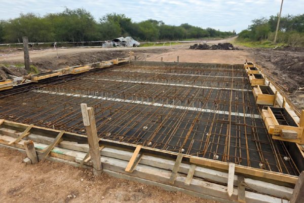 Avanzan Obras de Cuatro Calzadas Sumergibles en el Departamento Nogoyá