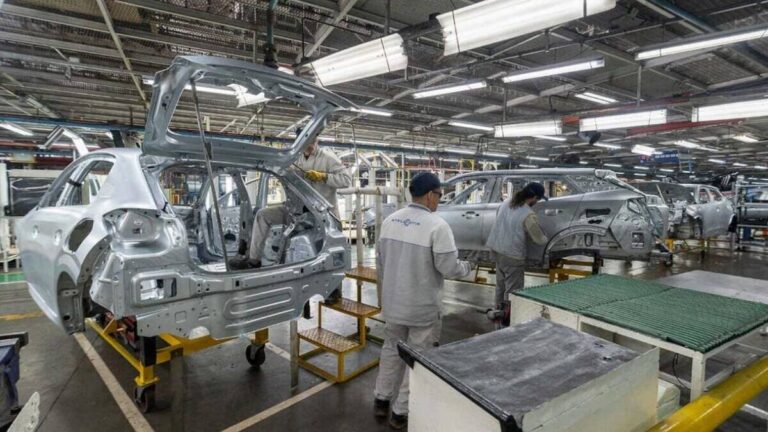 La industria autopartista en crisis histórica por la recesión