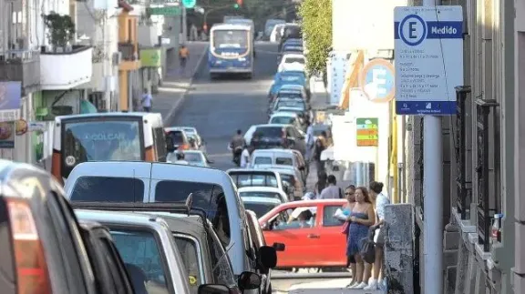 Dudas de la oposición sobre la licitación del estacionamiento medido en Paraná
