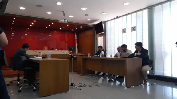 Dictan prisión preventiva a estafador y restricciones a encubridor