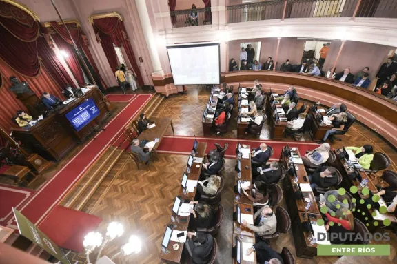 Diputados otorgan media sanción a expropiación de obras viales y productivas