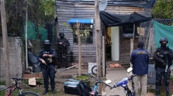 Tres detenidos por drogas y homicidio agravado