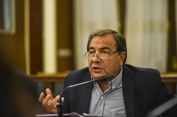 Sanzberro rechaza críticas y acusa al oficialismo de cerrar el debate