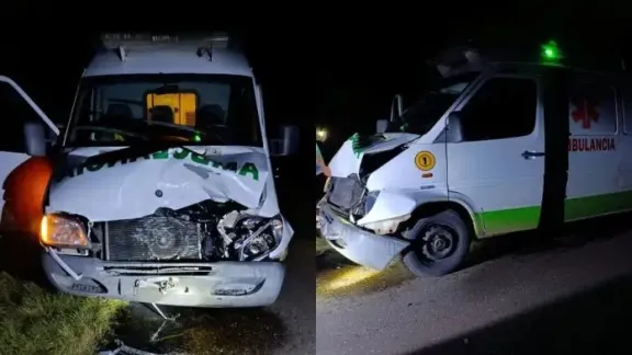 Accidente: Ambulancia choca contra vaca suelta en la ruta