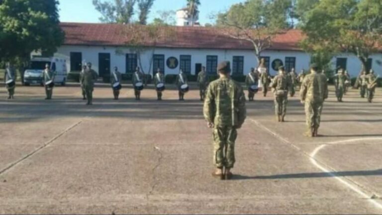 Gobierno aumenta un 25% los salarios de las Fuerzas Armadas