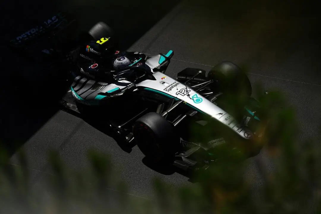 Antonelli sorprende a Verstappen y se queda con la pole en Mónaco; Colapinto largará 14°
