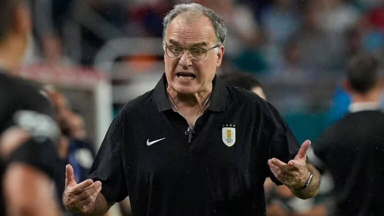 Uruguay's 2026 World Cup Debut: Three Key Absences Deal Blow to Bielsa