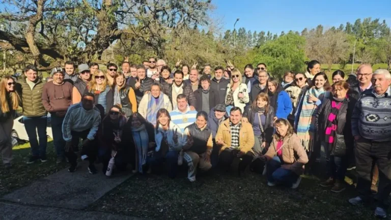 Peronismo se reúne en Paraná y ratifica su apuesta territorial de cara a 2027