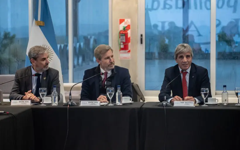 Frigerio y Caputo en Paraná: "Estamos en condiciones de escribir el próximo capítulo del pacto fiscal"