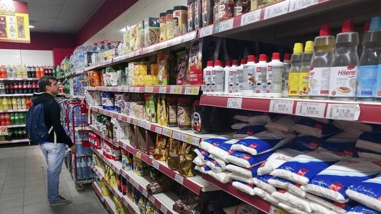 Inflación en supermercados: productos esenciales con aumentos muy por encima del 2%