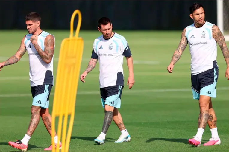 Scaloni y la incógnita de la Selección Argentina para el debut en el Mundial