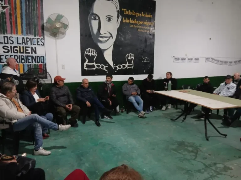 Congreso del PJ en La Paz respalda a Rossi y rechaza por unanimidad cualquier intento de expulsión