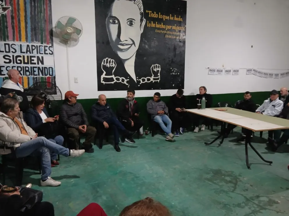 Congreso del PJ en La Paz respalda a Rossi y rechaza por unanimidad cualquier intento de expulsión