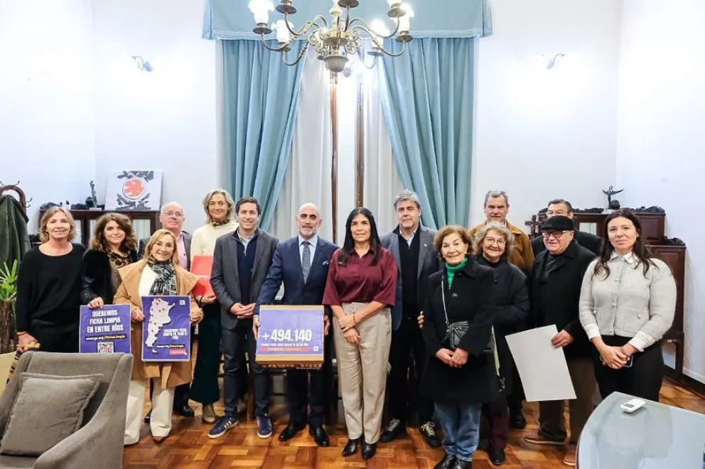 Vice Governor Meets with Clean Slate Campaign Supporters
