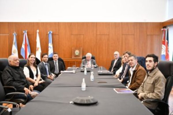 Tres partidos políticos obtienen reconocimiento provisorio de la autoridad