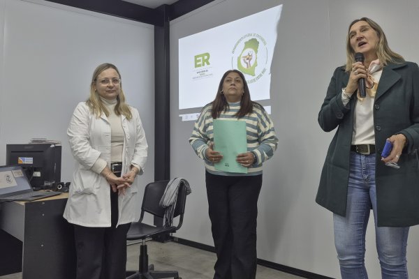 Capacitación en salud mental y consumos problemáticos en Viale