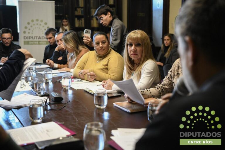 Dictámenes aprobados para impulsar el desarrollo regional y el deporte