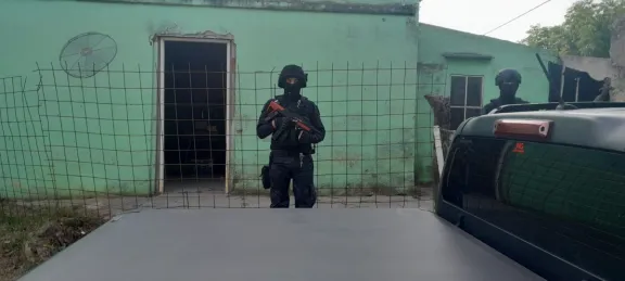 Allanamientos simultáneos en Victoria: incautan cocaína y detienen a un sospechoso
