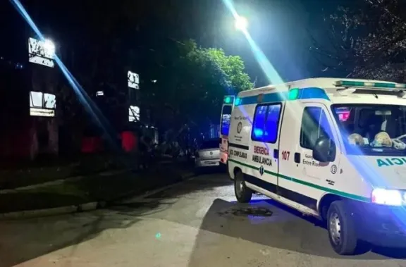 Rescatan a mujer desvanecida tras incendio en Gualeguay