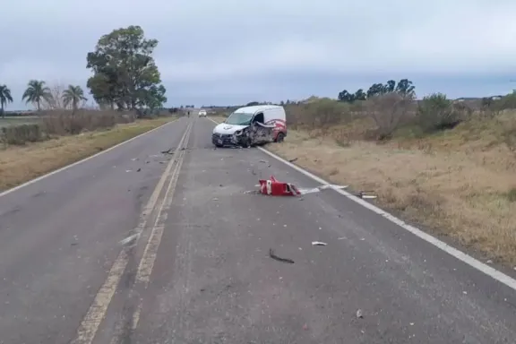 Dos conductores hospitalizados tras choque en Ruta 18