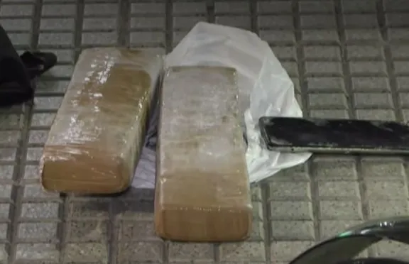 Incautan dos ladrillos de marihuana en San Martín