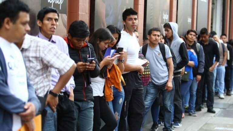 9 de cada 10 jóvenes entran en mora antes de empezar su carrera laboral: ¿cómo evitarlo?