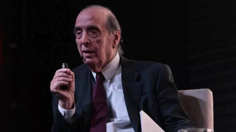 Economista cercano a Milei alerta sobre riesgo de corrida cambiaria