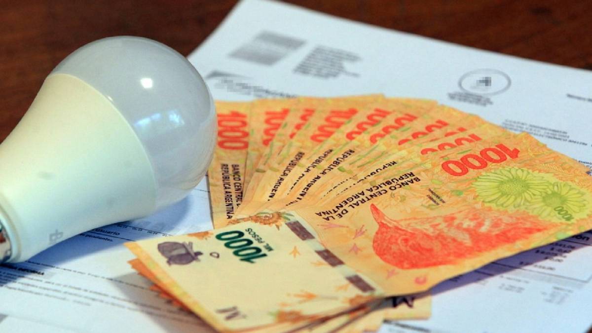 Milei corrige un error técnico que dispara las tarifas un 40%