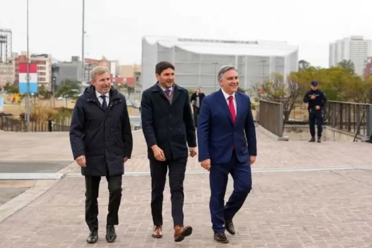 Frigerio asume con firmeza la presidencia de la Región Centro en Córdoba