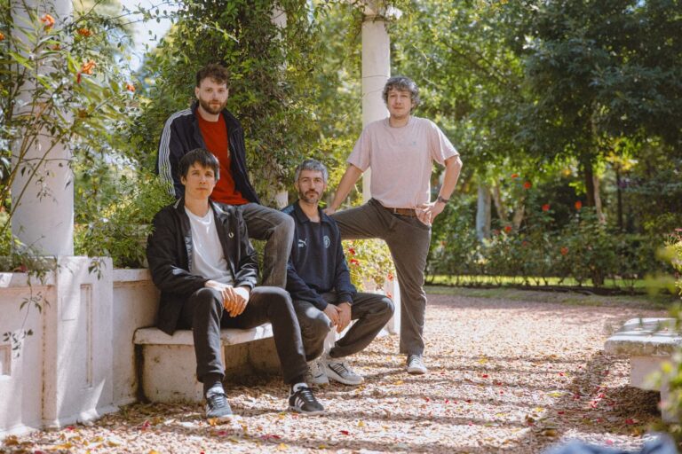 Bestia Bebé lanza su sexto disco de estudio "Yendo rápido a ningún lugar"