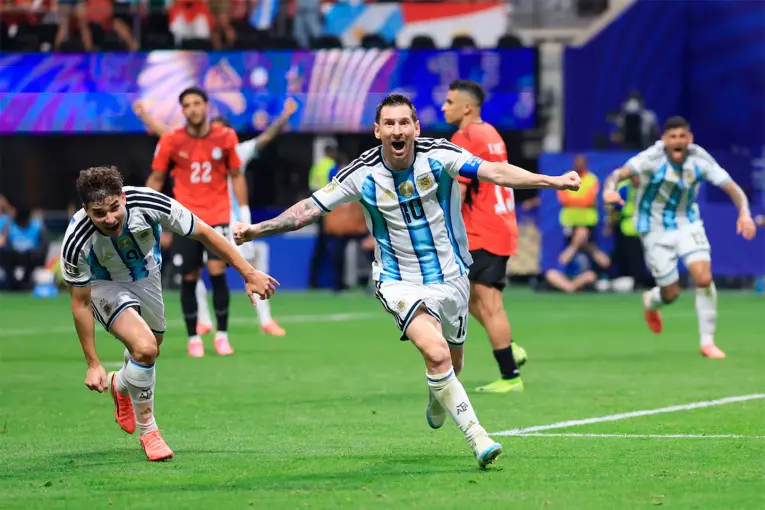 FIFA confirma la camiseta de Argentina para cuartos de final ante Suiza