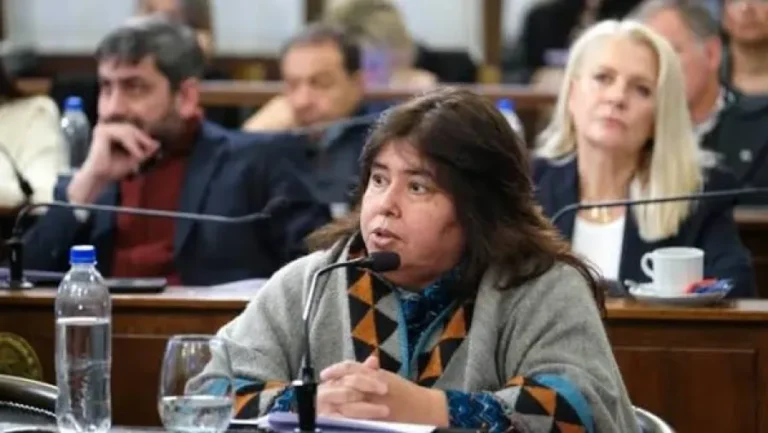 Miranda denuncia amenazas a su hijo tras apoyar reforma previsional