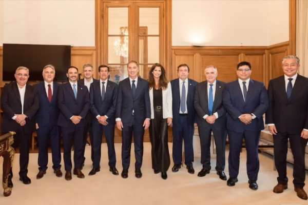 Casa Rosada busca persuadir a gobernadores para incorporar colectoras