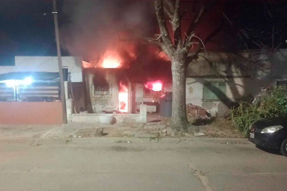 Man Dies While Watching Fire Destroy His Home in Concepción del Uruguay