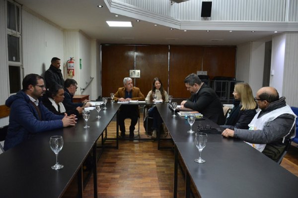 Políticas alimentarias y de juventudes en el centro de la nueva reunión de la Mesa de Diálogo Social
