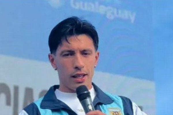 Inmensa multitud recibe a Lisandro Martínez con cariño en Gualeguay