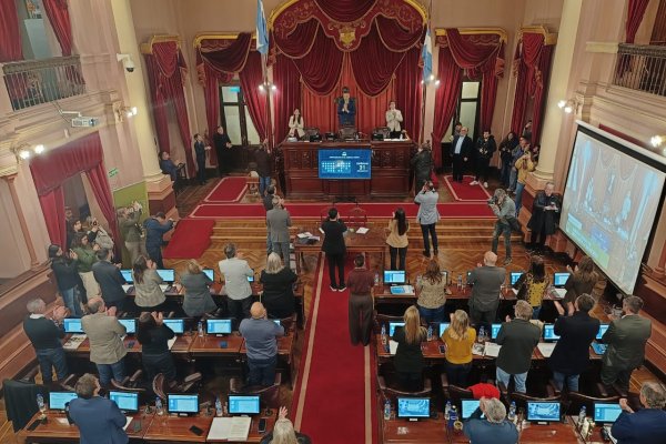 Dictamen firmado lleva reforma previsional a Diputados este miércoles