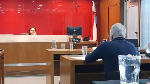 Piden revisar inhibiciones por embargo a jubilación de esposa de imputado