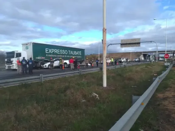Mujer y menor mueren en trágico choque en Ruta 14