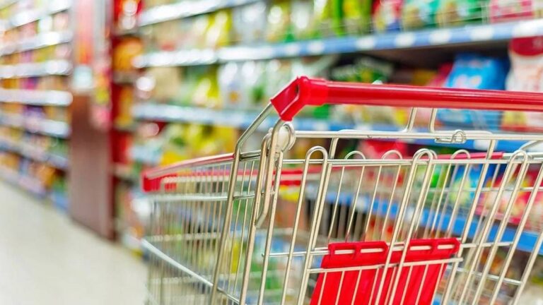 Ganar Menos, Pagar Más: El Modelo de Milei Castiga Salarios y Consumo