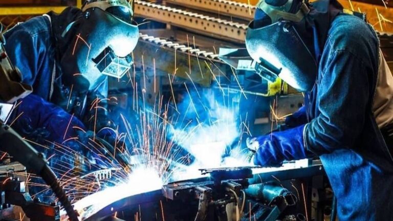 Producción metalúrgica se desploma en julio a niveles de pandemia